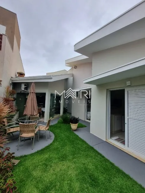 Foto 1 de Casa de Condomínio com 3 Quartos à venda, 217m² em Jardim dos Flamboyants, Araraquara