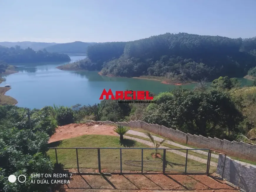 Foto 1 de Fazenda/Sítio com 4 Quartos à venda, 220m² em Centro, Santa Branca