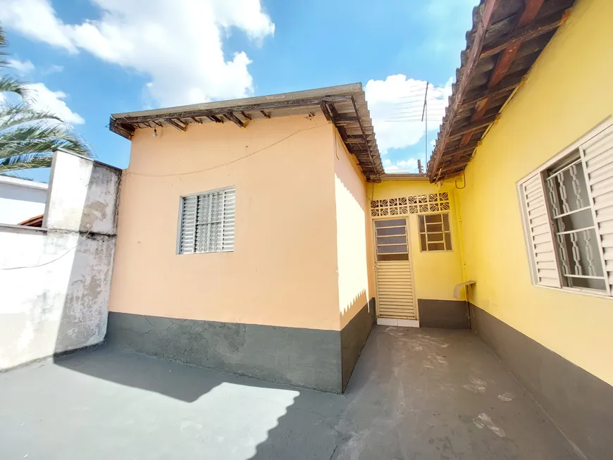 Foto 1 de Casa com 1 Quarto para alugar, 80m² em Vila Guarani, São Paulo