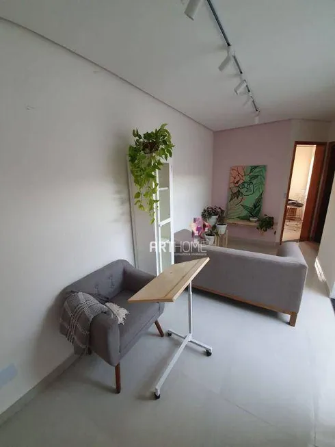 Foto 1 de Apartamento com 2 Quartos à venda, 40m² em Vila Scarpelli, Santo André