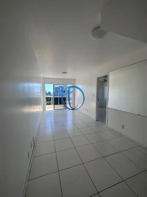 Foto 1 de Apartamento com 1 Quarto à venda, 47m² em Itapuã, Salvador