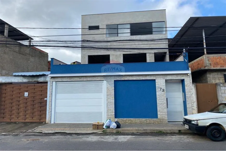 Foto 1 de Casa com 4 Quartos à venda, 207m² em Centro, Muriaé