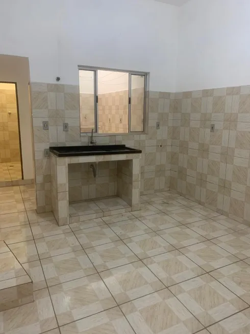 Foto 1 de Casa com 1 Quarto para alugar, 40m² em Jardim Princesa, São Paulo