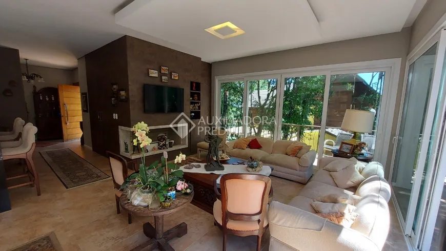 Foto 1 de Casa com 4 Quartos à venda, 249m² em Centro, Gramado