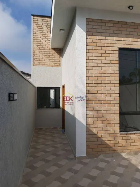 Foto 1 de Casa com 2 Quartos à venda, 68m² em Jardim Hipica Pinheiro, Taubaté