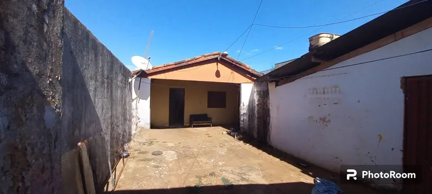 Foto 1 de Casa com 6 Quartos à venda, 130m² em Setor Central, Rio Verde