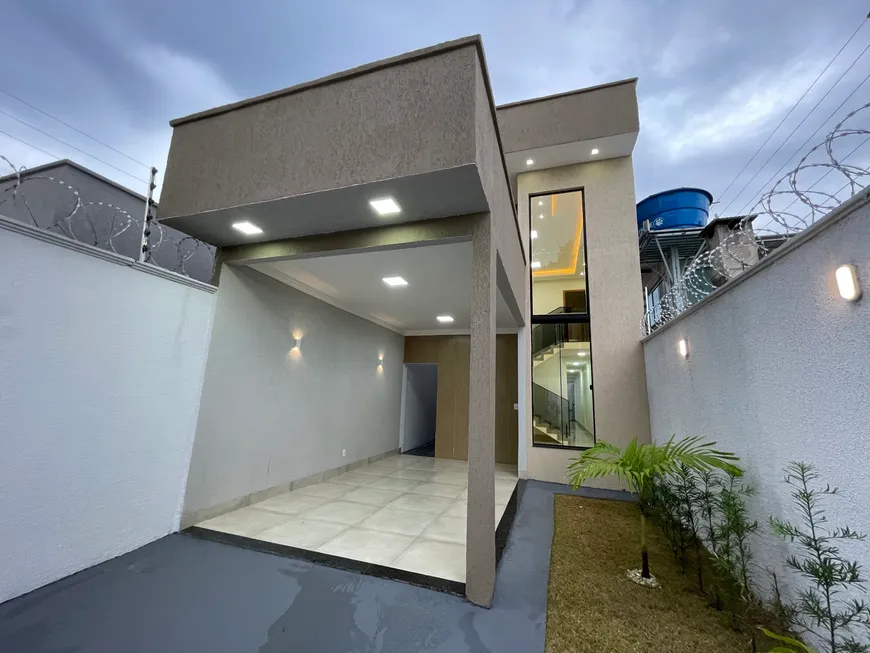 Foto 1 de Sobrado com 3 Quartos à venda, 117m² em Vereda dos Buritis, Goiânia