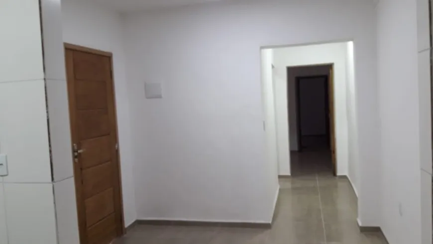 Foto 1 de Casa com 2 Quartos para alugar, 80m² em Jardim Zaira, Mauá