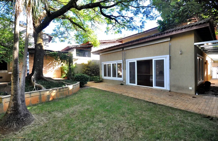 Foto 1 de Sobrado com 4 Quartos para venda ou aluguel, 297m² em Alto de Pinheiros, São Paulo