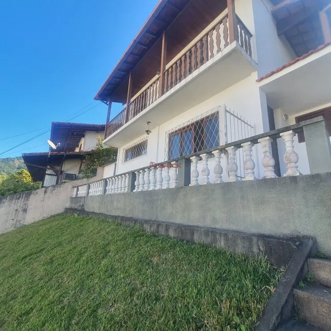 Foto 1 de Casa com 4 Quartos à venda, 600m² em Panorama, Teresópolis
