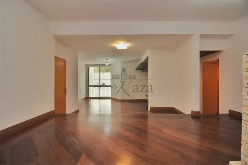 Foto 1 de Apartamento com 3 Quartos à venda, 130m² em Moema, São Paulo