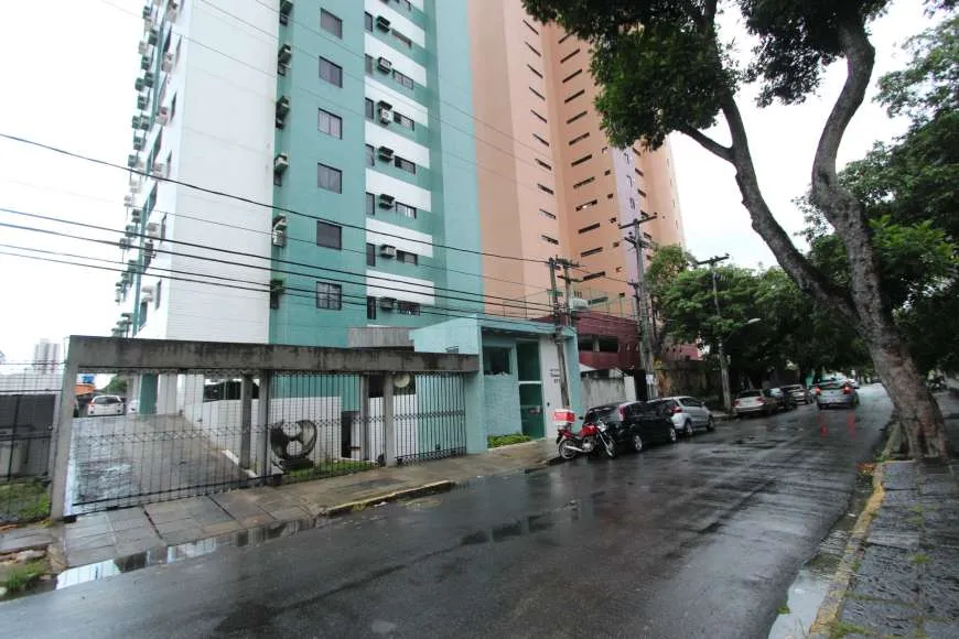 Foto 1 de Apartamento com 3 Quartos à venda, 70m² em Tamarineira, Recife