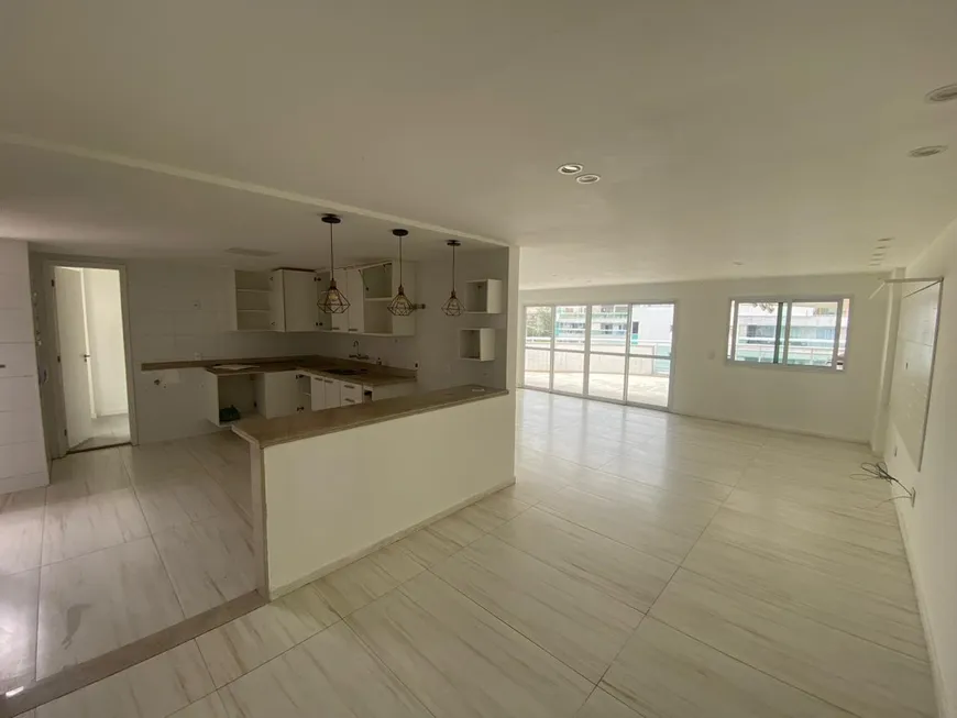 Foto 1 de Apartamento com 4 Quartos para alugar, 260m² em Recreio Dos Bandeirantes, Rio de Janeiro