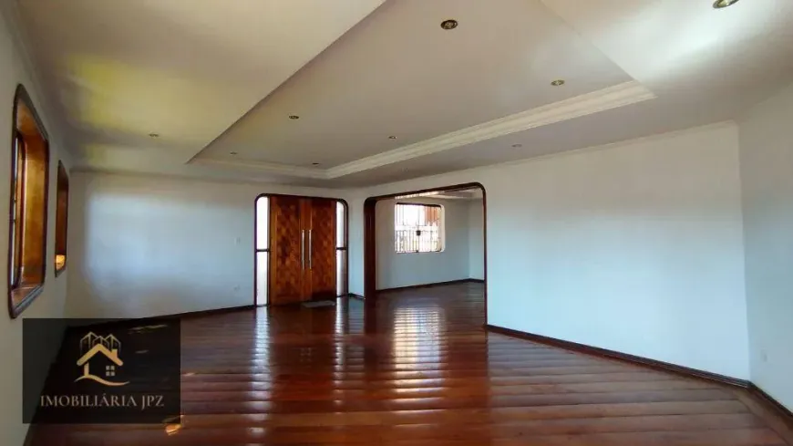 Foto 1 de Sobrado com 5 Quartos para alugar, 340m² em Santa Maria, São Caetano do Sul