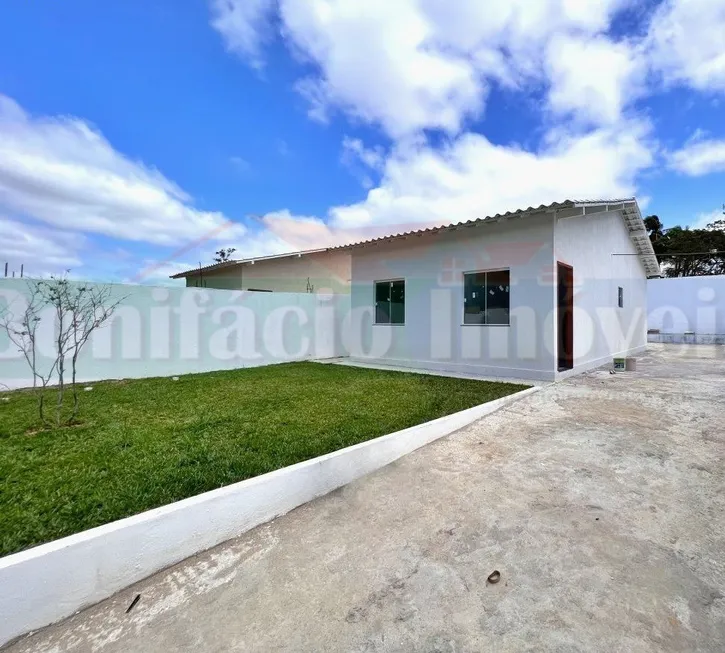 Foto 1 de Casa com 2 Quartos à venda, 70m² em Viaduto, Araruama