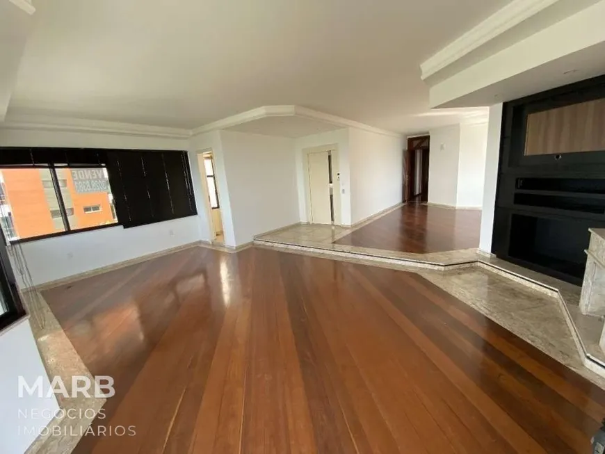Foto 1 de Apartamento com 3 Quartos à venda, 216m² em Beira Mar, Florianópolis