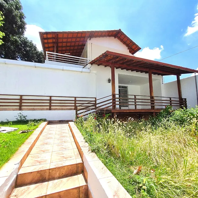 Foto 1 de Casa com 7 Quartos para alugar, 350m² em São José, Belo Horizonte