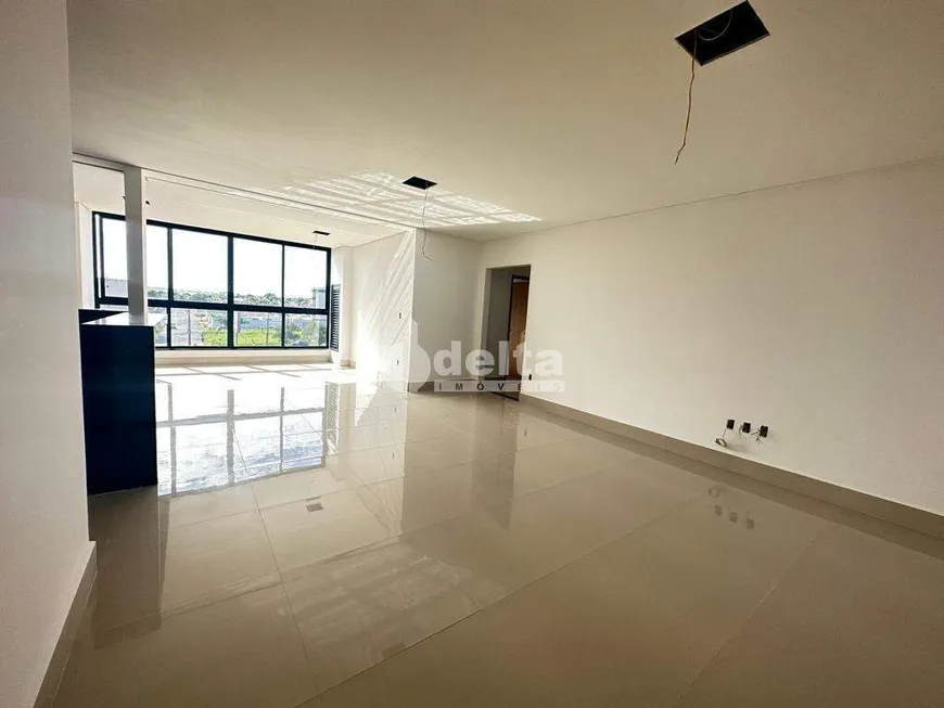 Foto 1 de Apartamento com 3 Quartos à venda, 111m² em Granada, Uberlândia