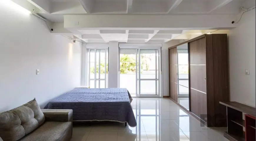 Foto 1 de Apartamento com 1 Quarto para alugar, 45m² em Menino Deus, Porto Alegre