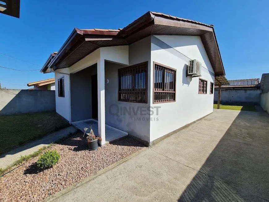 Foto 1 de Casa com 2 Quartos à venda, 58m² em Arapongas, Araranguá