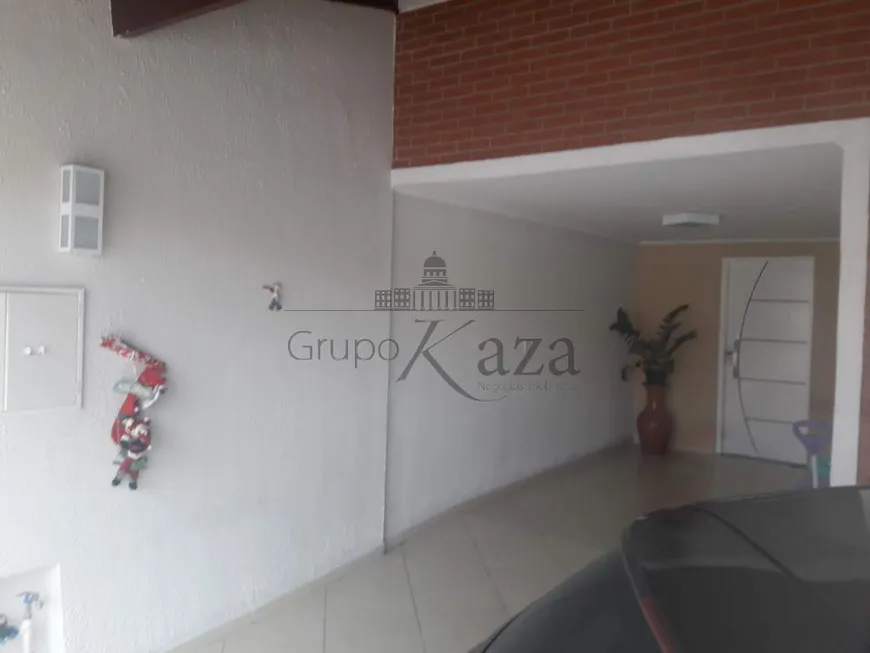 Foto 1 de Casa com 3 Quartos à venda, 166m² em Jardim Santa Maria, Jacareí