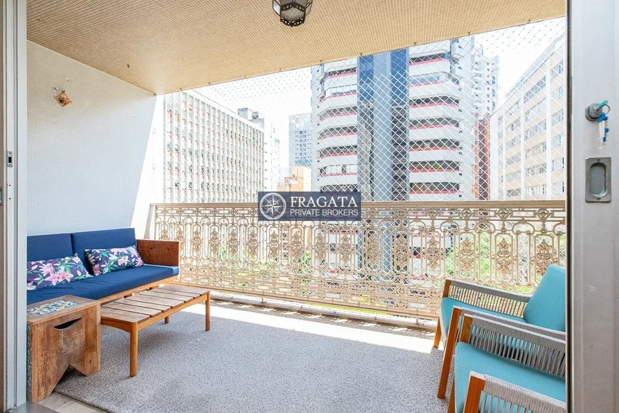 Foto 1 de Apartamento com 3 Quartos para venda ou aluguel, 330m² em Itaim Bibi, São Paulo