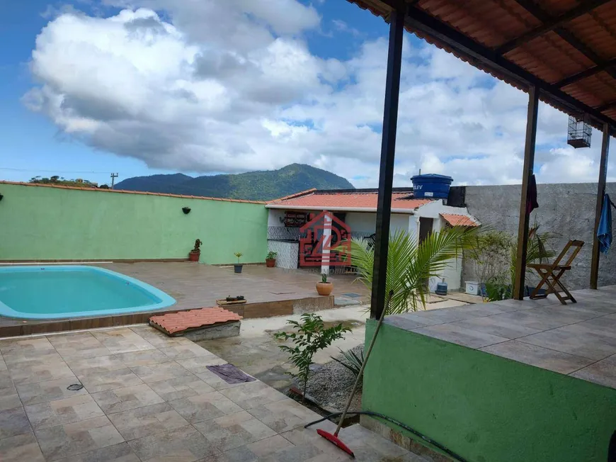 Foto 1 de Casa de Condomínio com 3 Quartos à venda, 216m² em Extensão Serramar, Rio das Ostras