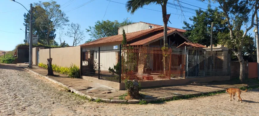 Foto 1 de Casa com 3 Quartos à venda, 150m² em Fiuza, Viamão