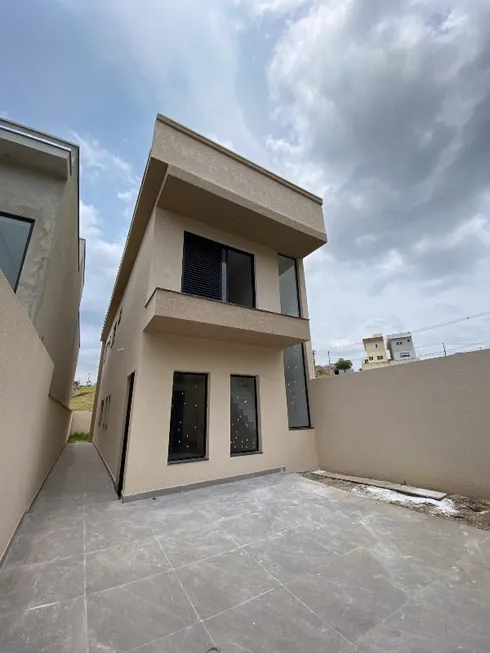 Foto 1 de Casa de Condomínio com 3 Quartos à venda, 130m² em Villas do Jaguari, Santana de Parnaíba