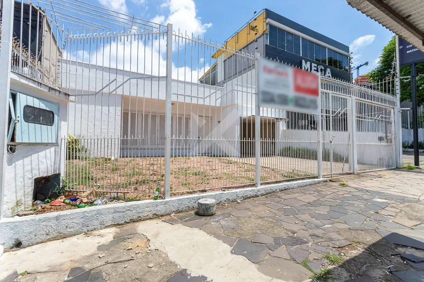 Foto 1 de Casa com 3 Quartos para alugar, 230m² em Chácara das Pedras, Porto Alegre