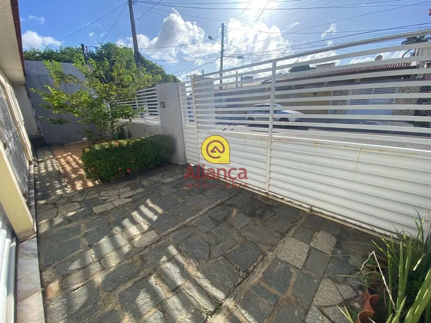 Foto 1 de Casa com 3 Quartos à venda, 250m² em Pitimbu, Natal