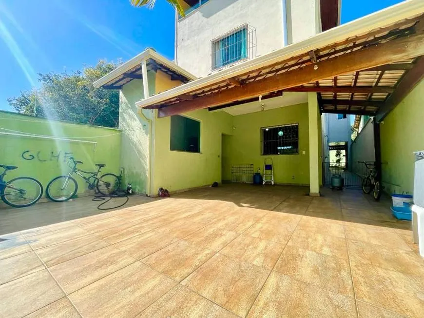 Foto 1 de Casa com 3 Quartos à venda, 553m² em Santa Terezinha, Belo Horizonte