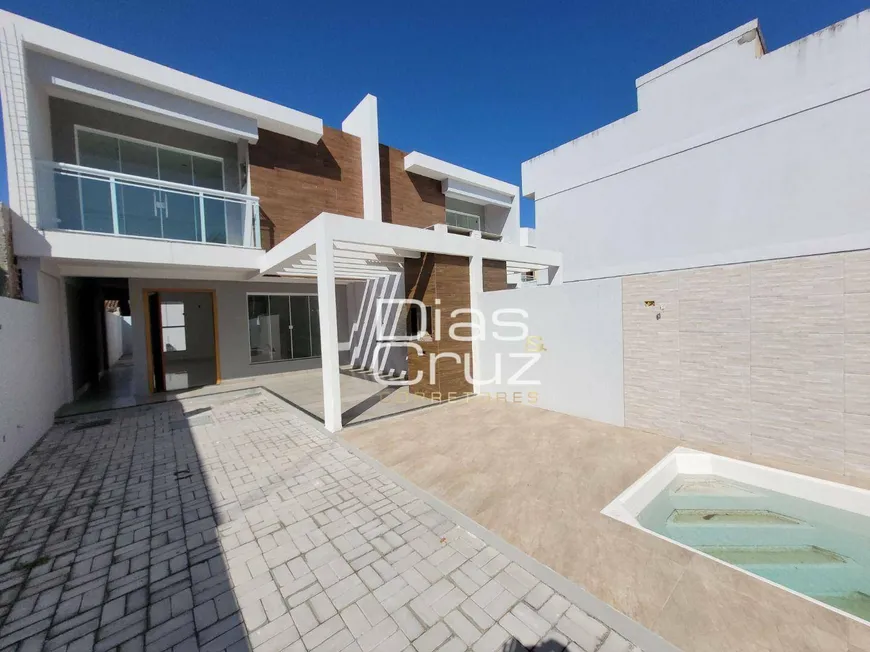 Foto 1 de Casa com 3 Quartos à venda, 165m² em Costazul, Rio das Ostras