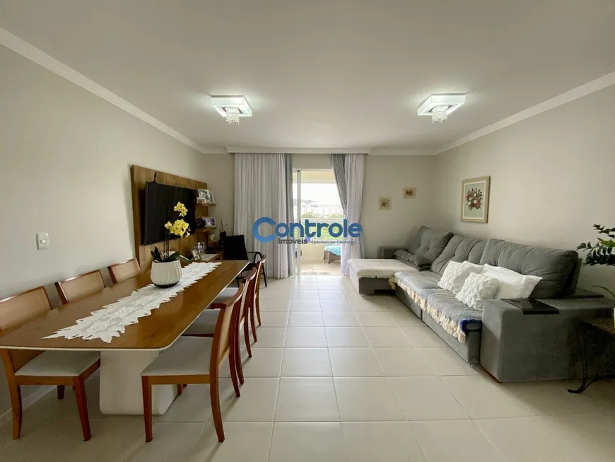 Foto 1 de Apartamento com 3 Quartos à venda, 109m² em Kobrasol, São José