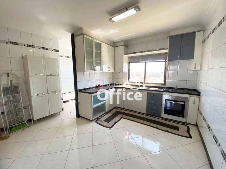 Foto 1 de Apartamento com 3 Quartos à venda, 111m² em Antonio Fernandes, Anápolis