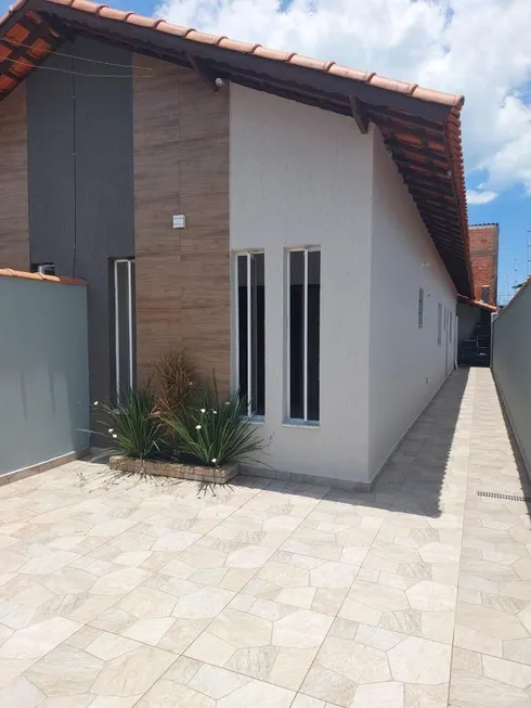 Foto 1 de Casa com 2 Quartos à venda, 60m² em Nossa Senhora do Sion, Itanhaém