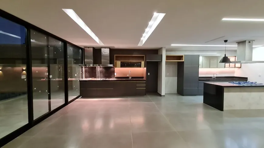 Foto 1 de Casa de Condomínio com 4 Quartos à venda, 350m² em Jardim Shangri La, Bauru