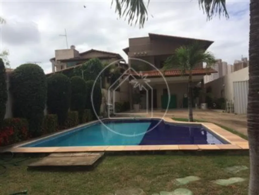 Foto 1 de Casa com 4 Quartos à venda, 200m² em Candelária, Natal