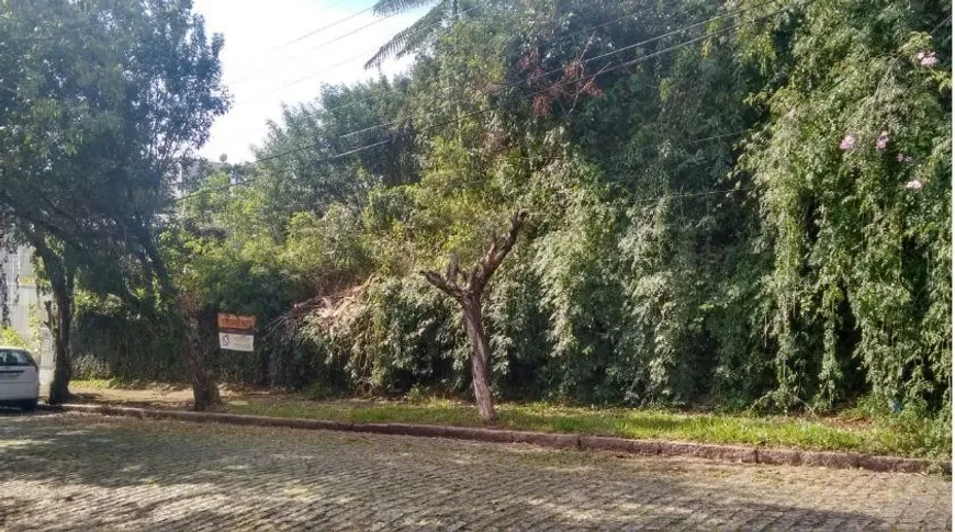 Foto 1 de Lote/Terreno à venda, 792m² em Três Figueiras, Porto Alegre