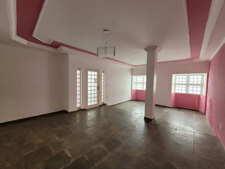 Foto 1 de Casa com 3 Quartos à venda, 329m² em Vila Cristovam, Limeira