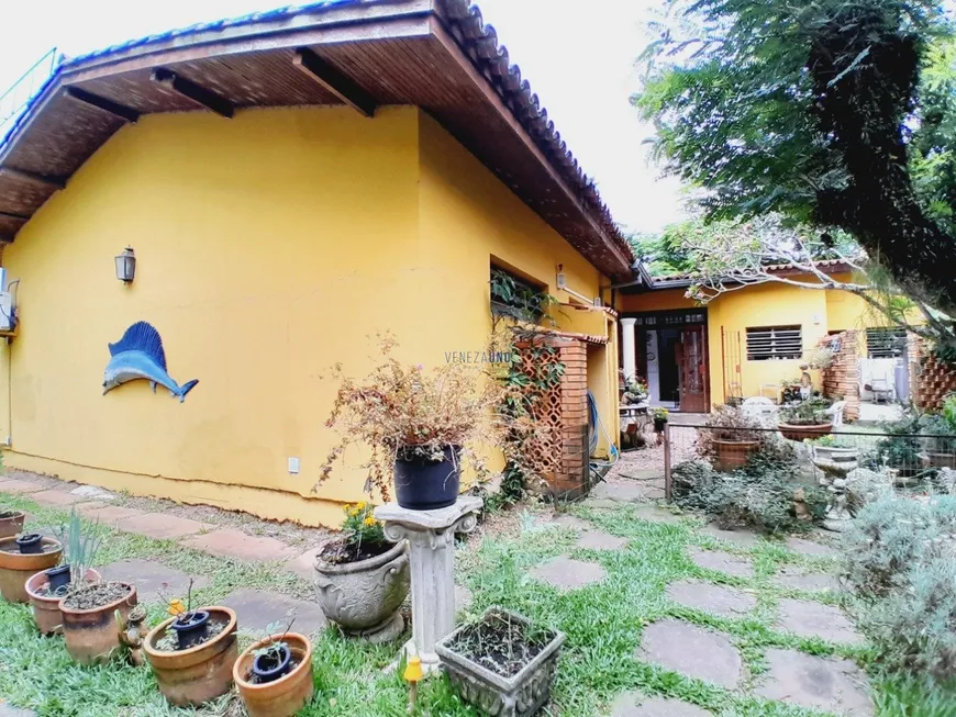 Foto 1 de Casa com 3 Quartos à venda, 300m² em Tristeza, Porto Alegre