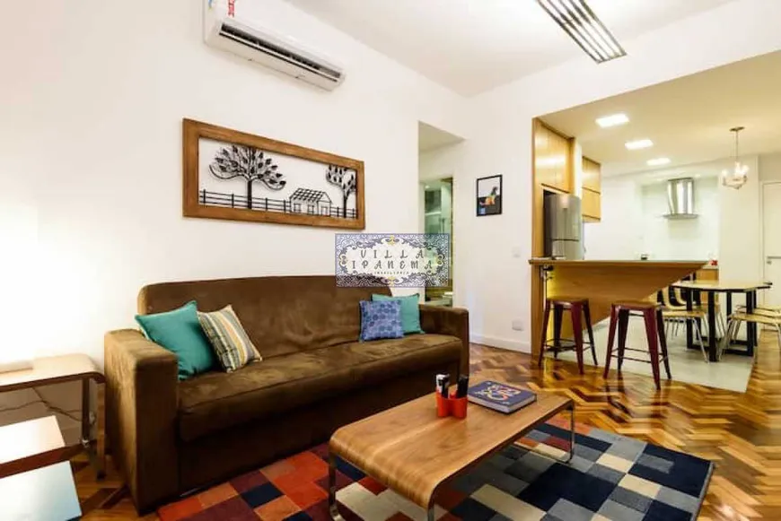Foto 1 de Apartamento com 3 Quartos à venda, 90m² em Copacabana, Rio de Janeiro