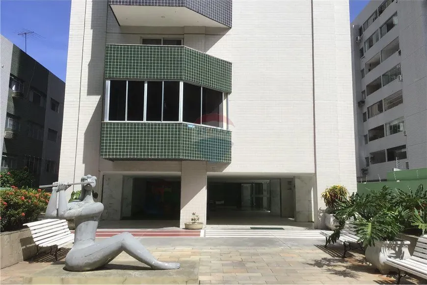 Foto 1 de Apartamento com 4 Quartos à venda, 150m² em Espinheiro, Recife