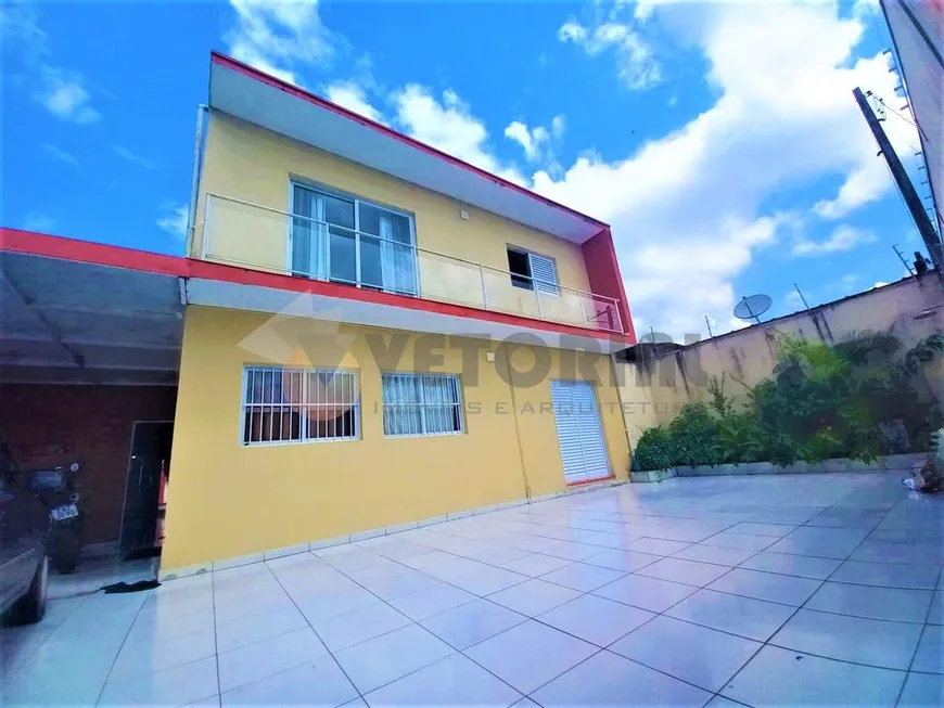 Foto 1 de Casa com 3 Quartos à venda, 213m² em Jardim Britânia, Caraguatatuba