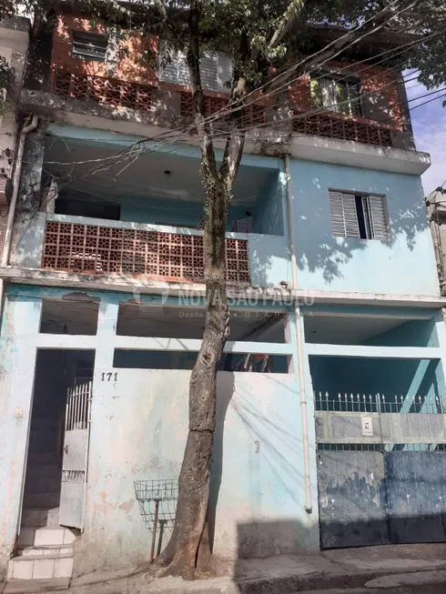 Foto 1 de Casa com 2 Quartos à venda, 178m² em Campanário, Diadema