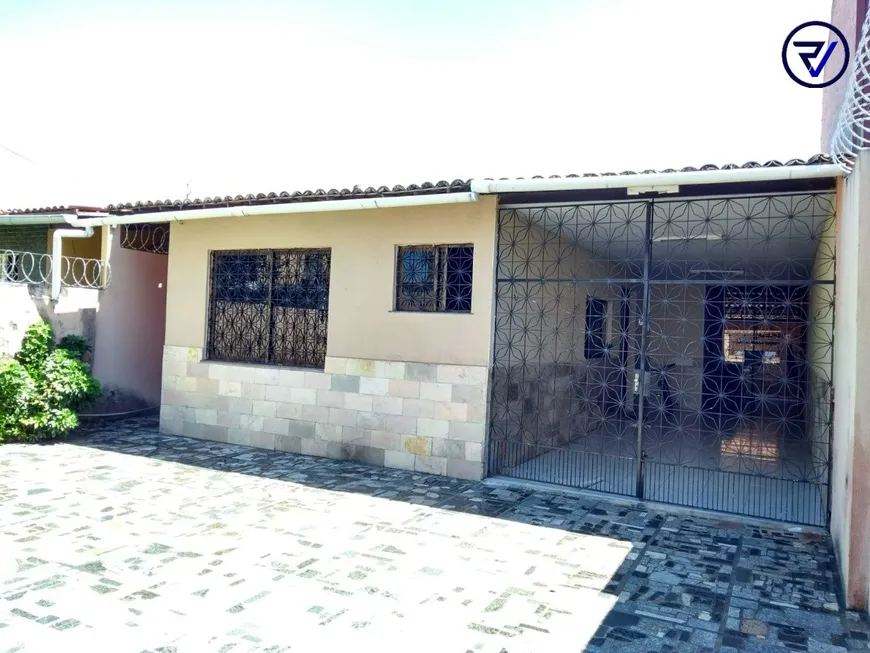 Foto 1 de Casa com 3 Quartos à venda, 330m² em Serrinha, Fortaleza