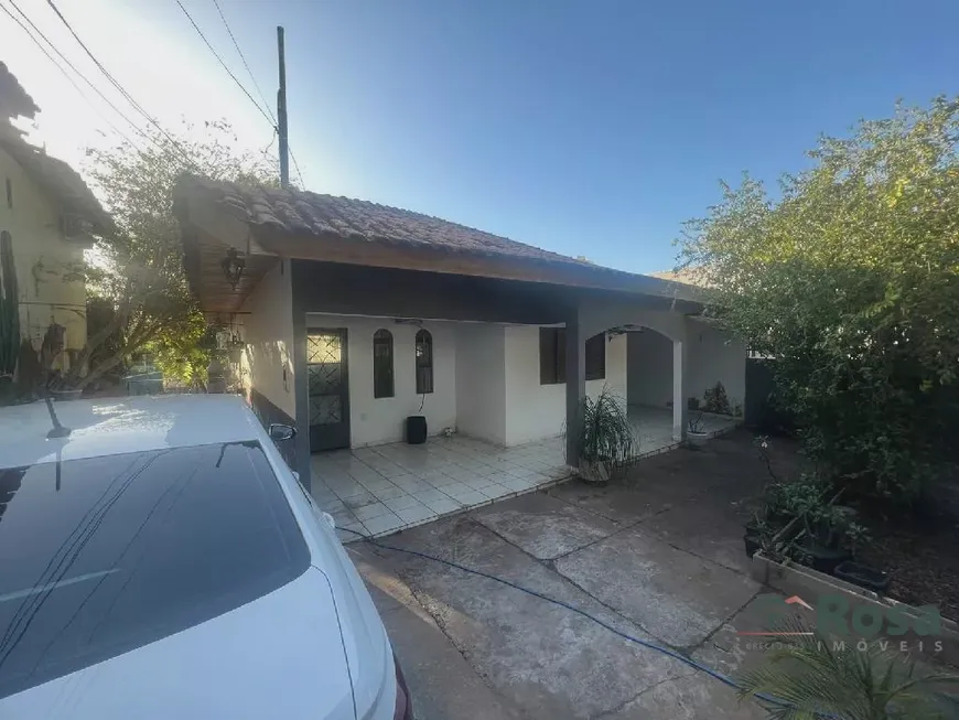 Foto 1 de Casa com 2 Quartos à venda, 313m² em Goiabeiras, Cuiabá