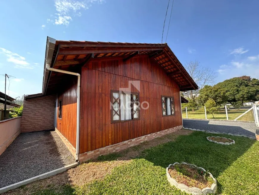 Foto 1 de Casa com 4 Quartos à venda, 150m² em Nereu Ramos, Jaraguá do Sul