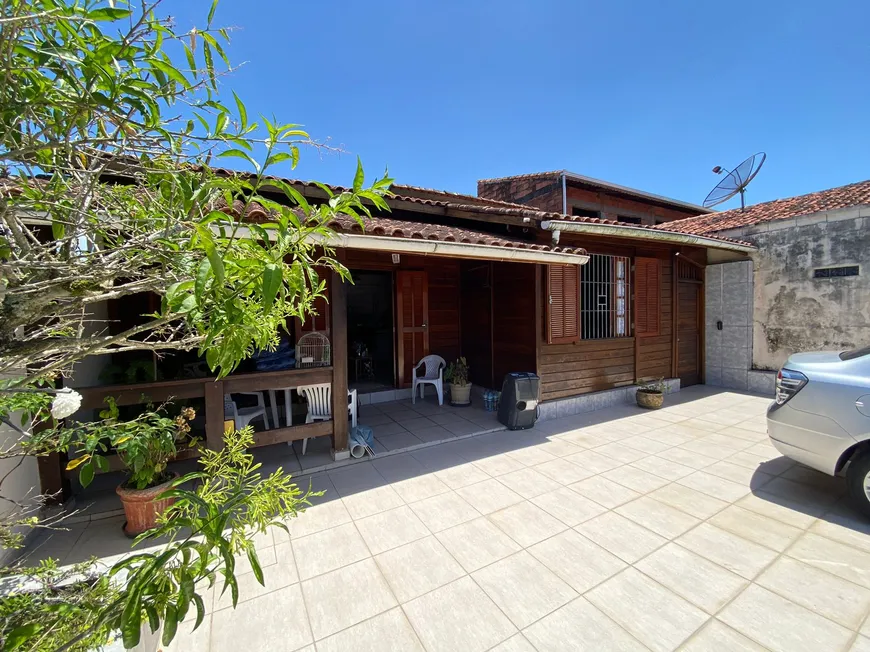 Foto 1 de Casa com 3 Quartos à venda, 153m² em Balneário Gaivotas, Itanhaém