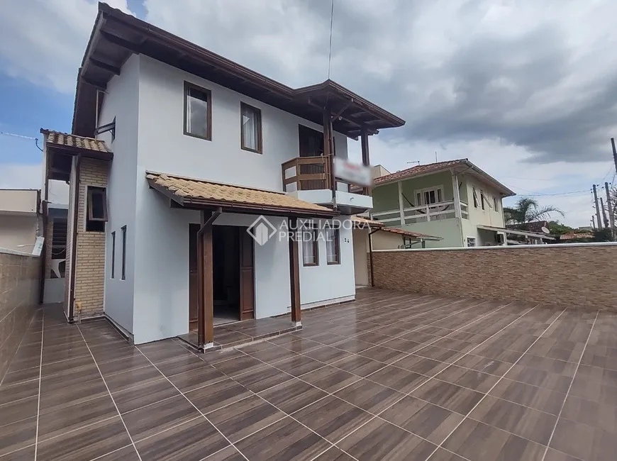 Foto 1 de Casa com 6 Quartos à venda, 300m² em Pinheira Ens Brito, Palhoça